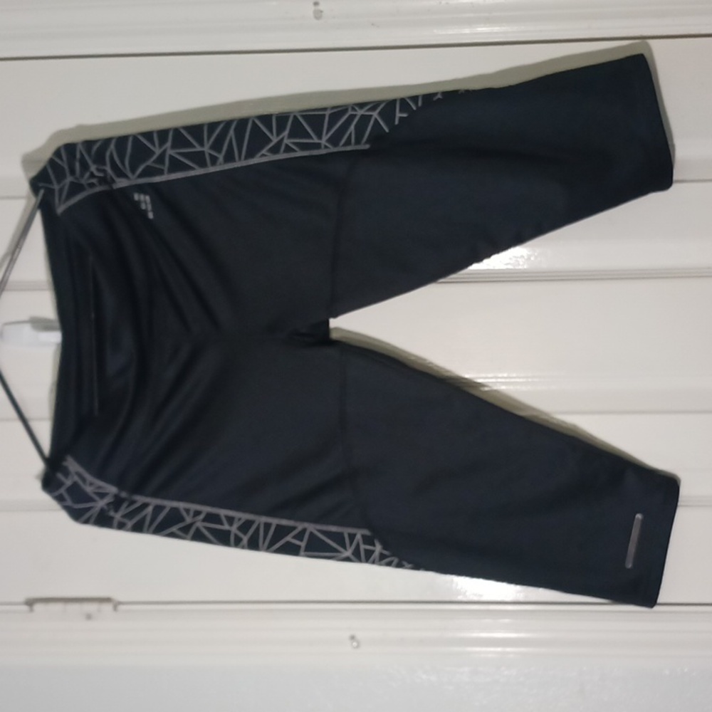 BioViz 360 Degrees Reflective Capri Legging With Design On Side
